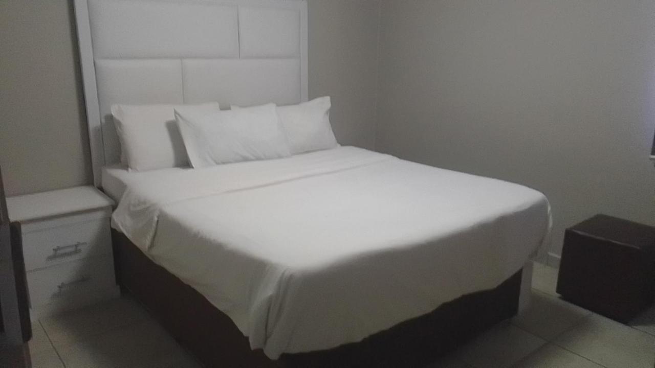 5Minutes Walk To Sandton Square Gautrain Johannesburg Exterior foto